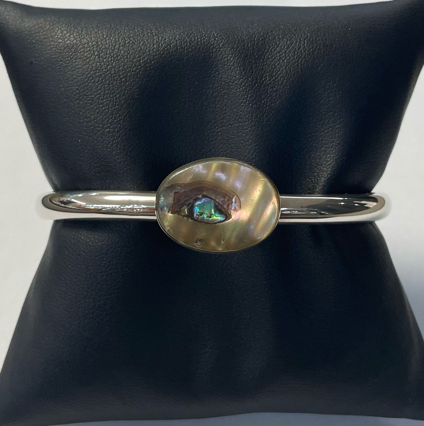 Brazalete con Concha Abulon en Plata Ley 925, sello de autenticidad Plata Ley .925