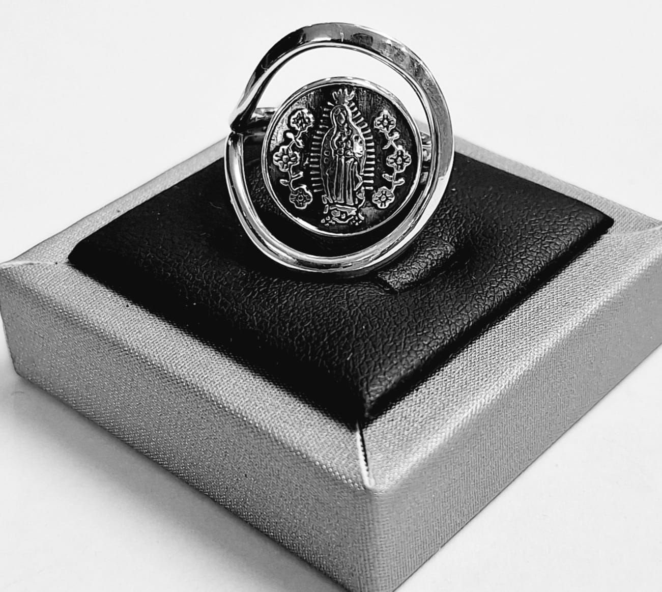 Anillo Virgen en Plata Ley 925, sello de autenticidad Plata Ley .925