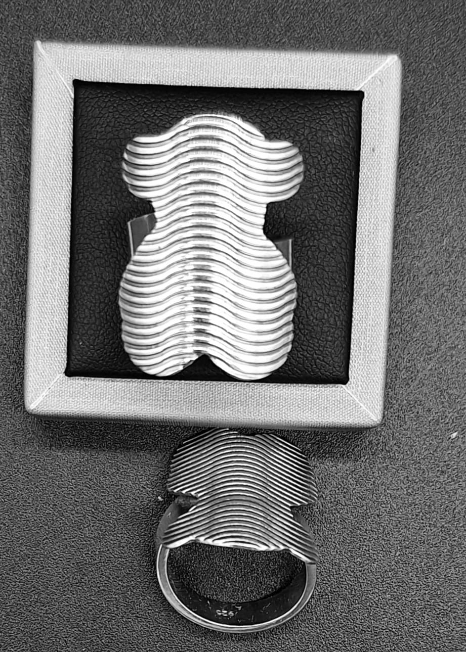 Sello de ley en el interior del anillo plata ley 925, oso