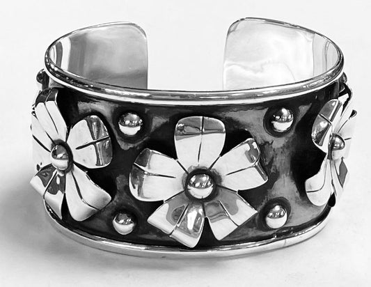 Sello de ley en el interior del brazalete navajo en plata ley 950