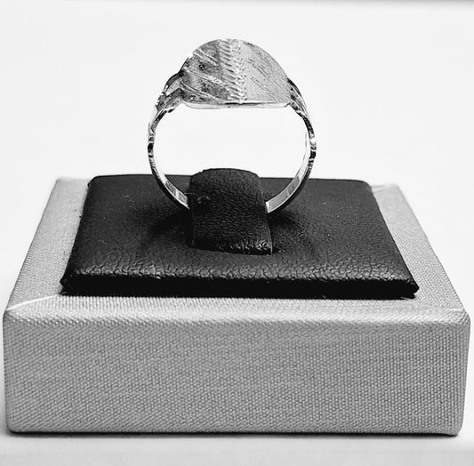 Sello de ley en el interior del anillo diamantada en plata ley 925