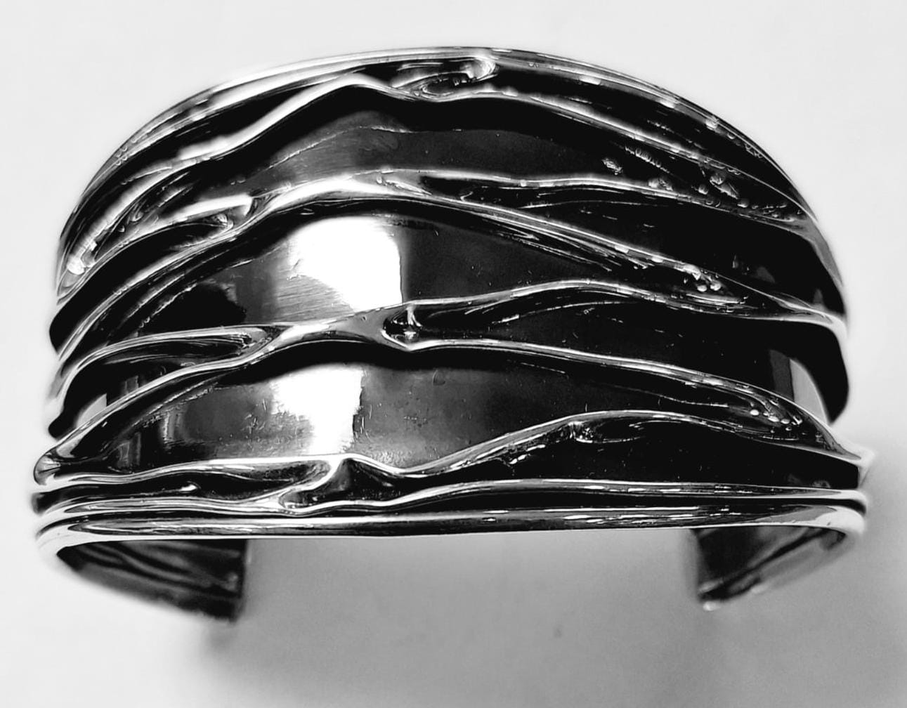 Brazalate Corrugado en Plata Ley 925, vista frontal