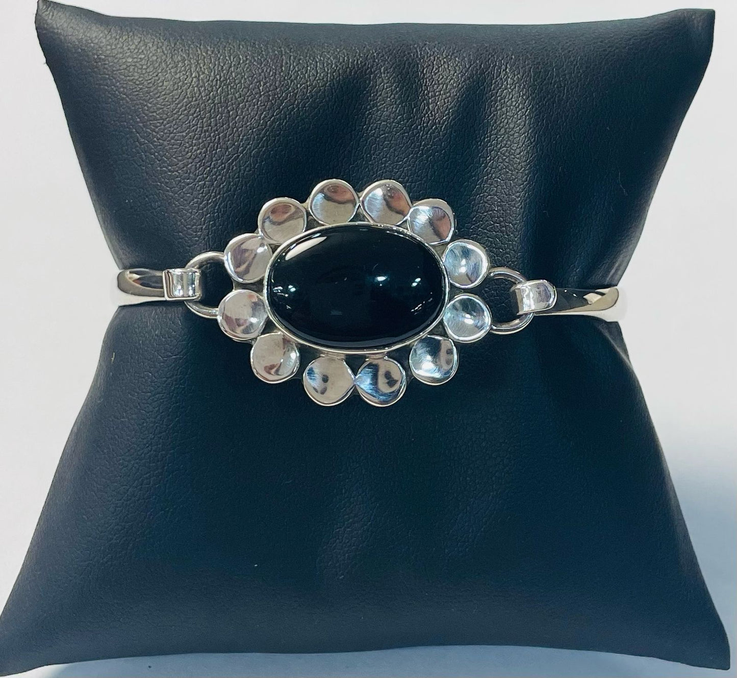 Brazalete con Piedra en Obsidiana en Plata Ley 925, sello de autenticidad Plata Ley .925