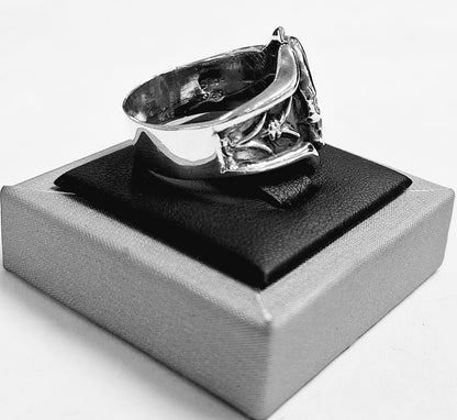Anillo Calavera en Plata Ley 925, sello de autenticidad Plata Ley .925