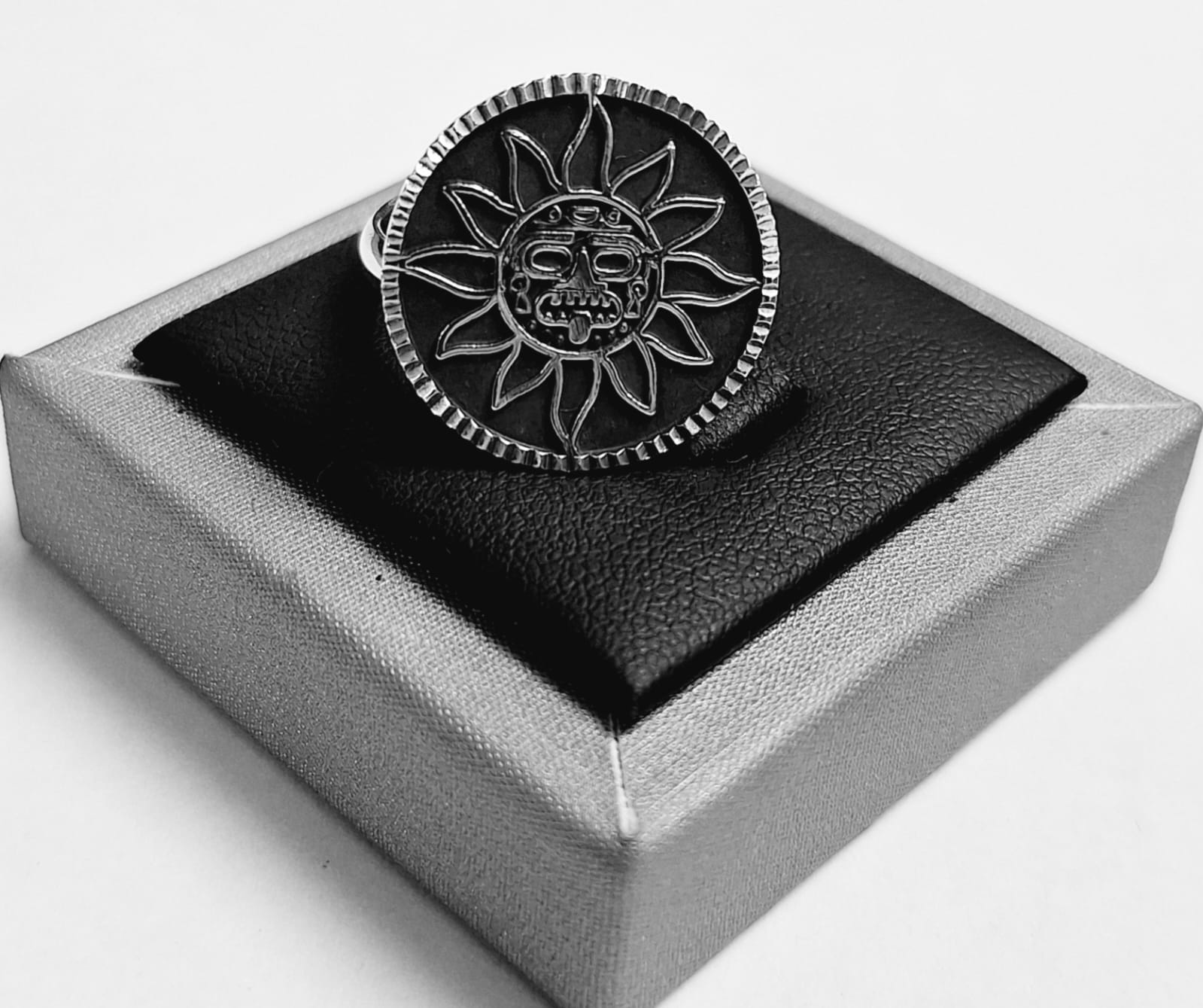 Anillo Sol Maya en Plata Ley 950, sello de autenticidad Plata Ley .925