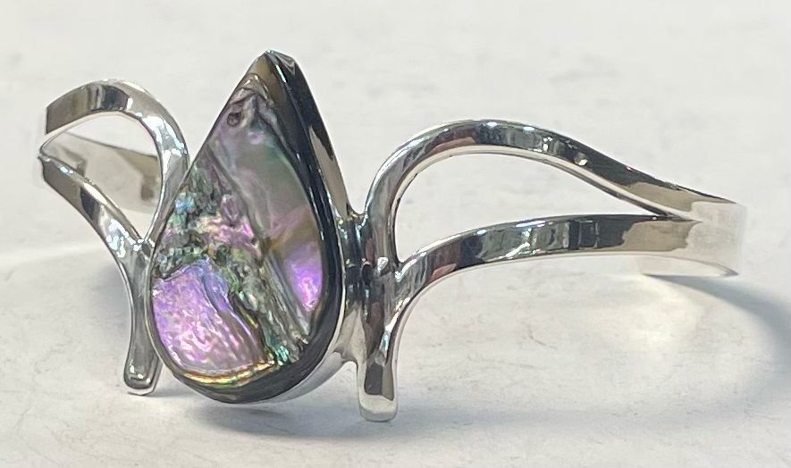 Brazalete con Concha de Abulon en Plata Ley 925, vista frontal