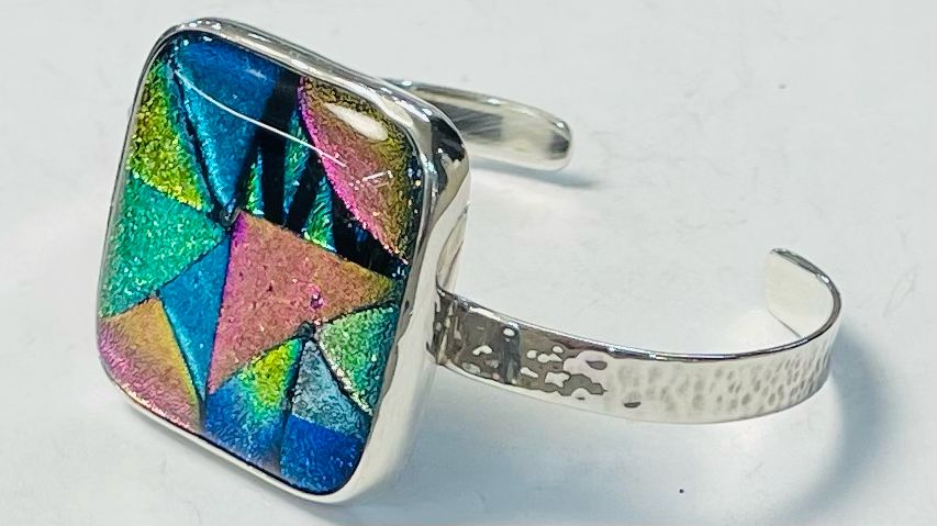 Brazalete con Dicroico en Plata Ley 925, vista frontal