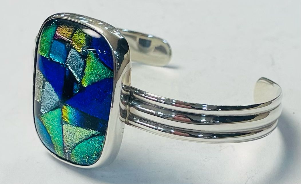 Brazalete con Dicroico en Plata Ley 925, vista frontal