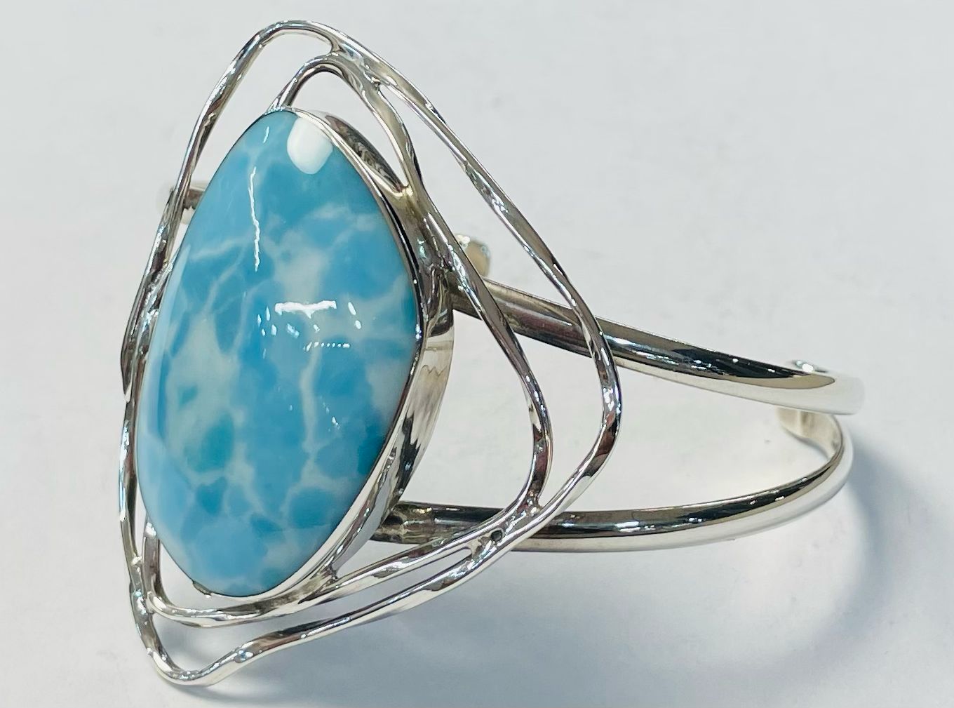 Brazalete con Larimar en Plata Ley 925, vista frontal
