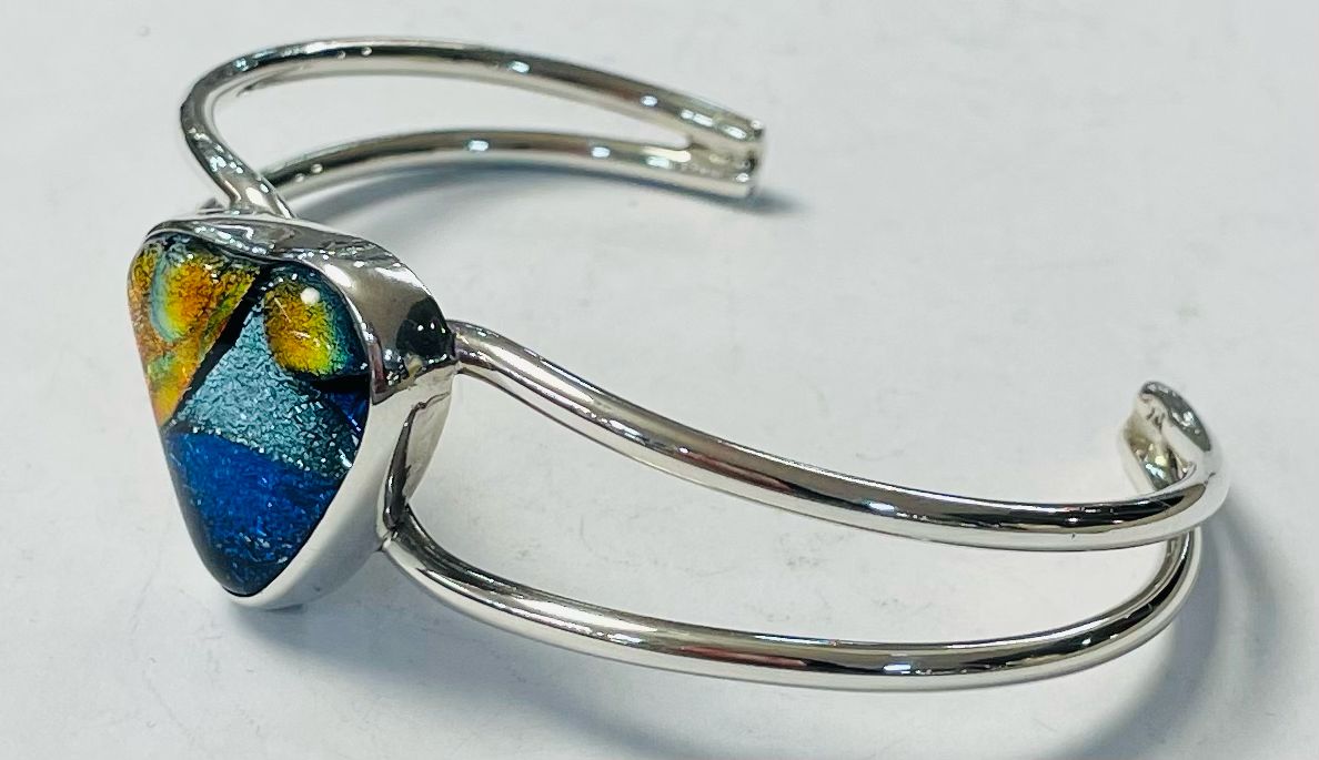 Brazalete con Dicroico en Plata Ley 925, vista frontal