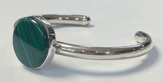 Brazalete con Malaquita en Plata Ley 925, vista frontal