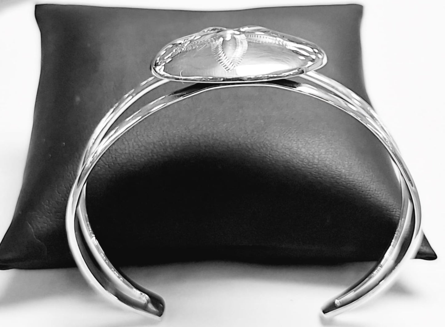 Brazalete en Plata Ley 925, sello de autenticidad Plata Ley .925