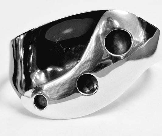 Sello de ley en el interior del brazalete en plata ley 950