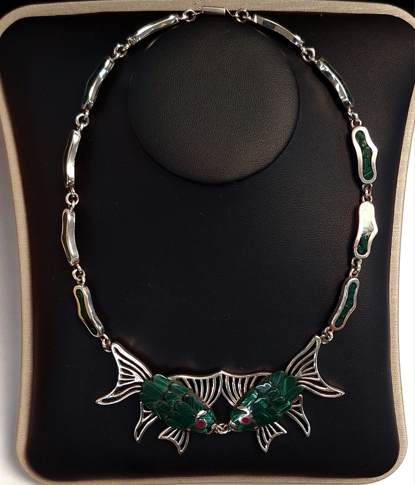 Collar Vintage Pescado con Incrustacines en Plata Ley 950, sello de autenticidad Plata Ley .925