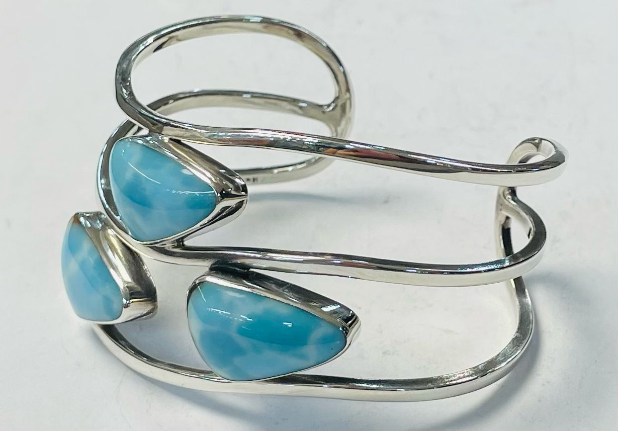 Brazalete con Larimar en Plata Ley 925, vista frontal