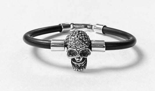 Sello de ley en el interior del brazalete en plata ley 925 con caucho