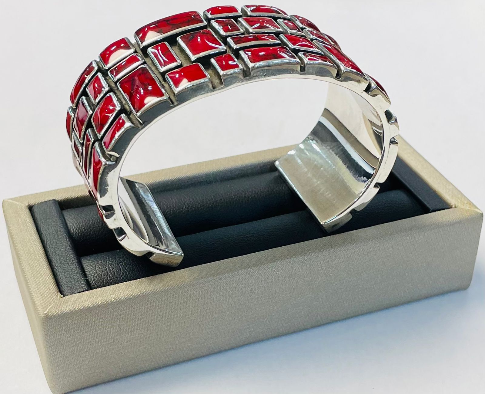 Brazaleta en Plata Ley 925 con Coral Msmns, vista frontal
