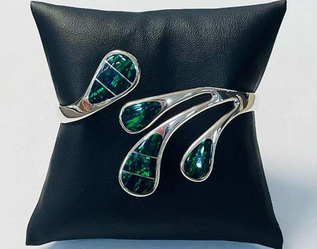 Brazalete con Opalo en Plata 950, sello de autenticidad Plata Ley .925