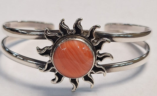 Sello de ley en el interior del brazalete en plata ley 925