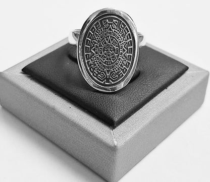 Anillo Calendario Azteca en Plata Ley 925, sello de autenticidad Plata Ley .925