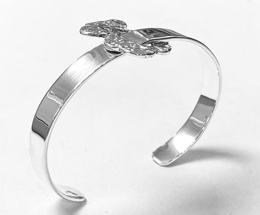 Sello de ley en el interior del brazalete en plata ley 925