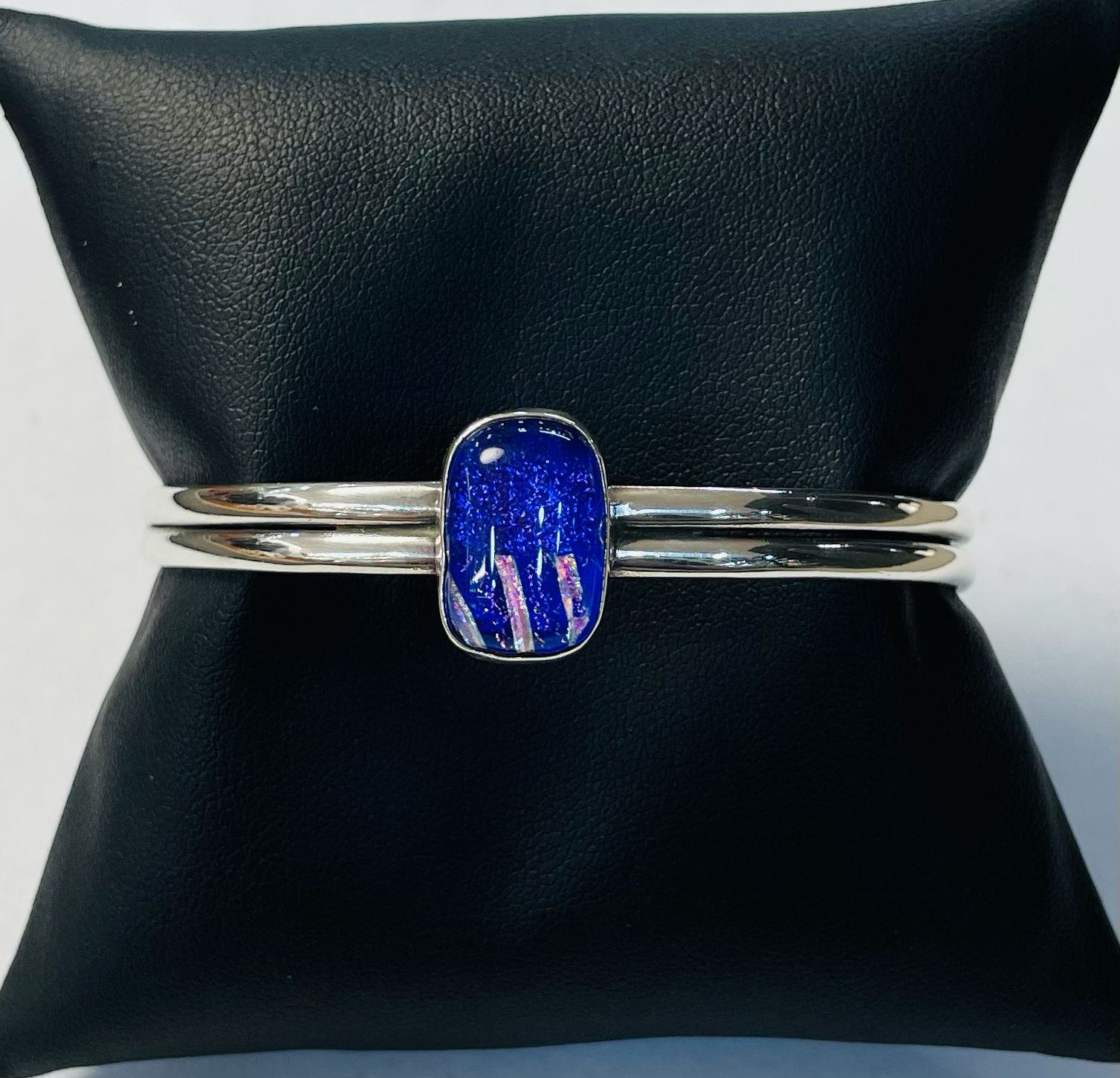 Brazalete con Dicroico en Plata Ley 925, sello de autenticidad Plata Ley .925