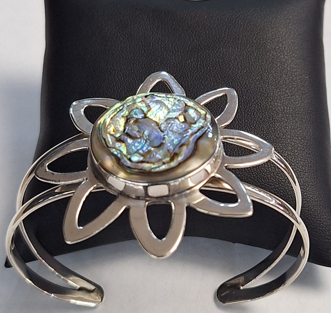 Brazalete con Concha de Abulon en Plata Ley 925, sello de autenticidad Plata Ley .925
