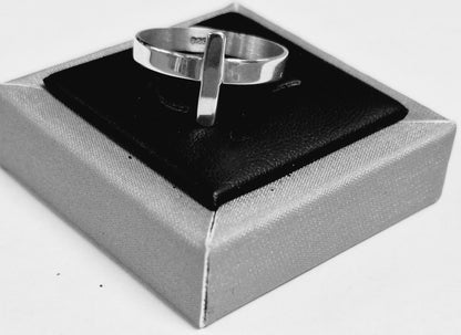 Anillo Cruz en Plata Ley 925, sello de autenticidad Plata Ley .925