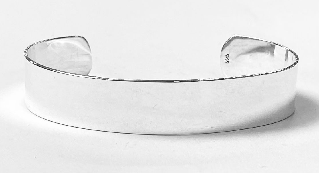 Brazalete en Plata Ley 925, sello de autenticidad Plata Ley .925