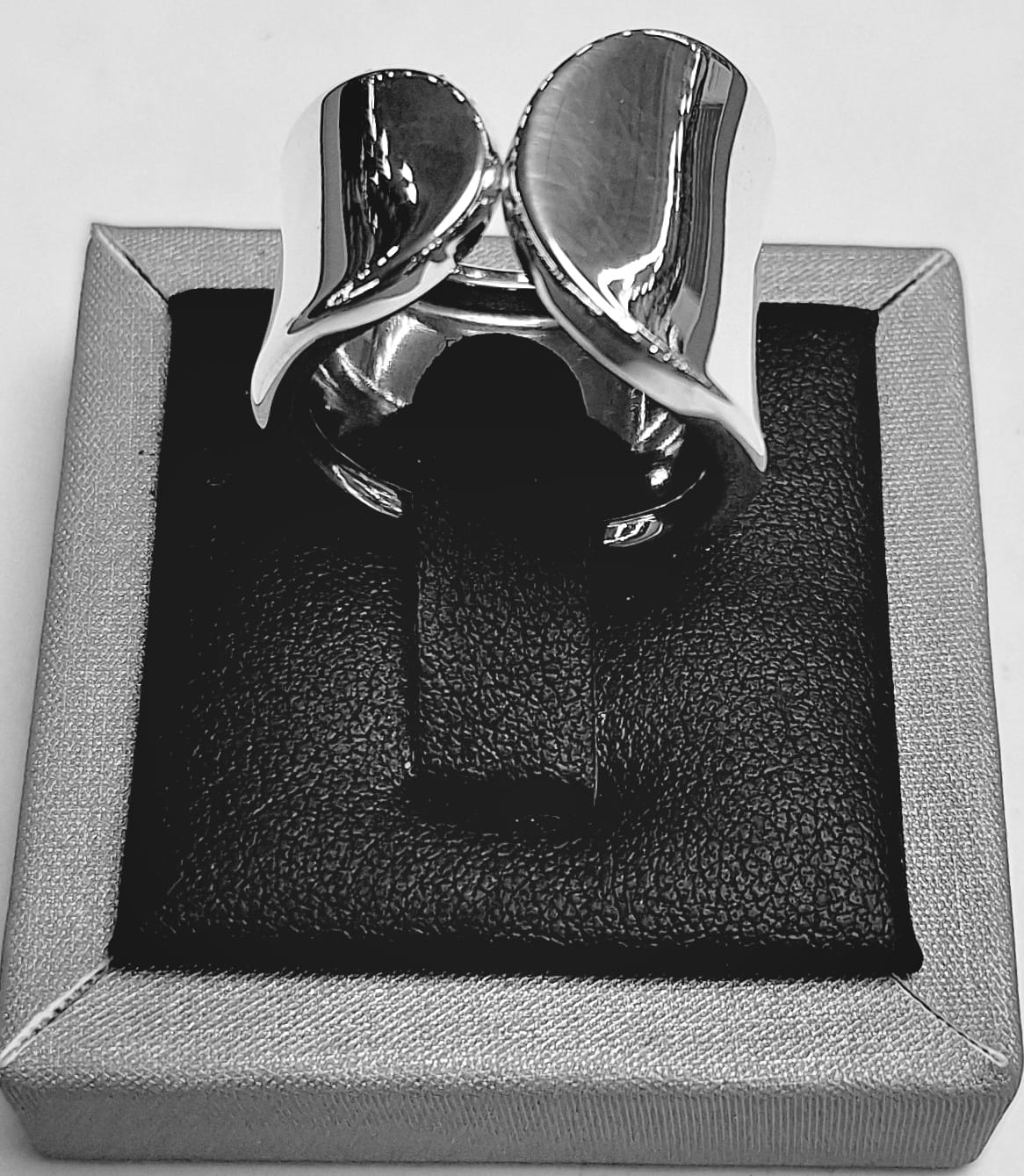 Anillo en Plata Ley 925, sello de autenticidad Plata Ley .925
