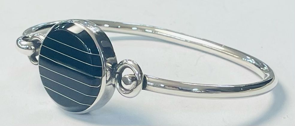 Brazalete con Piedra de Obsidiana en Plata Ley 925, vista frontal