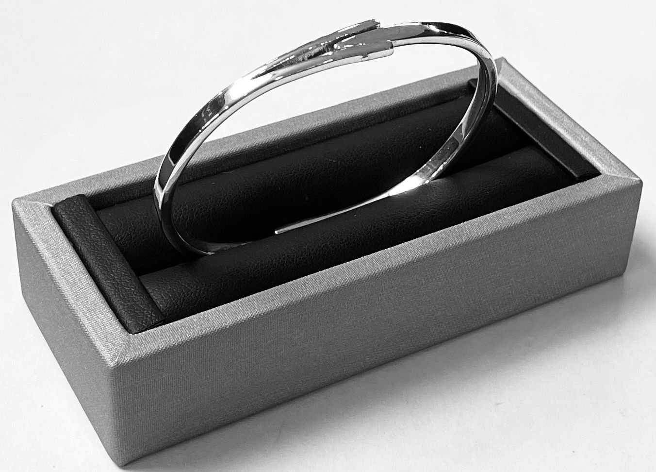 Brazalete Plata Ley 925, sello de autenticidad Plata Ley .925