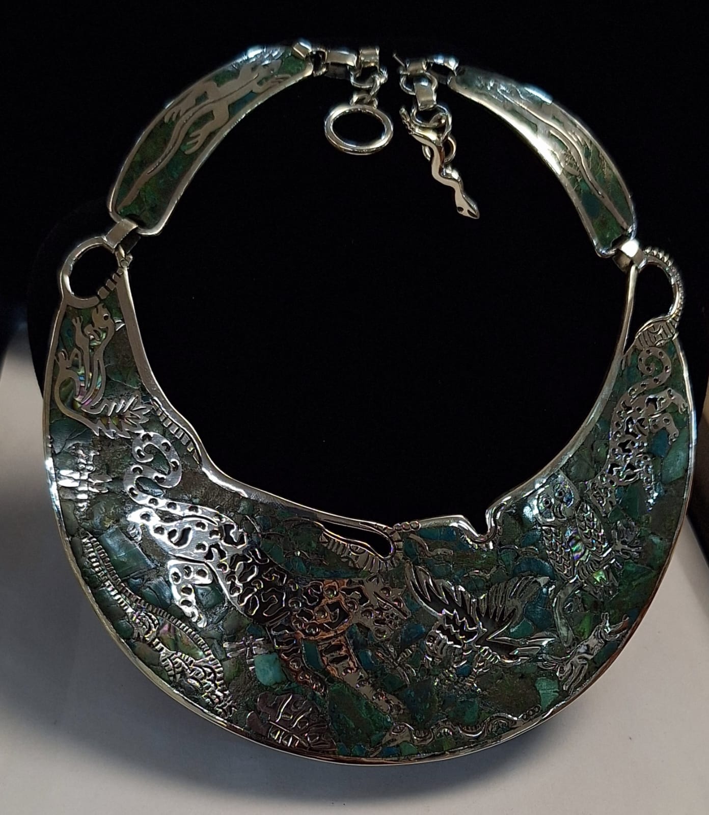Collar Selvático con Incrustacion de Malaquita en Plata Ley 925, vista frontal