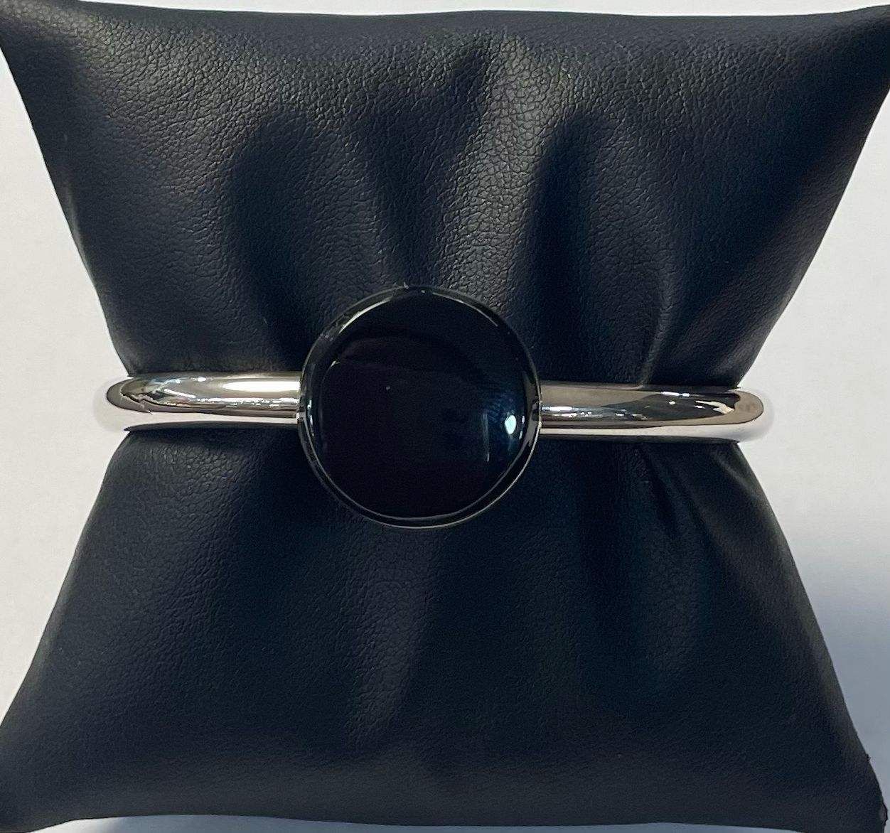 Brazalete con Obsidiana en Plata Ley 925, sello de autenticidad Plata Ley .925