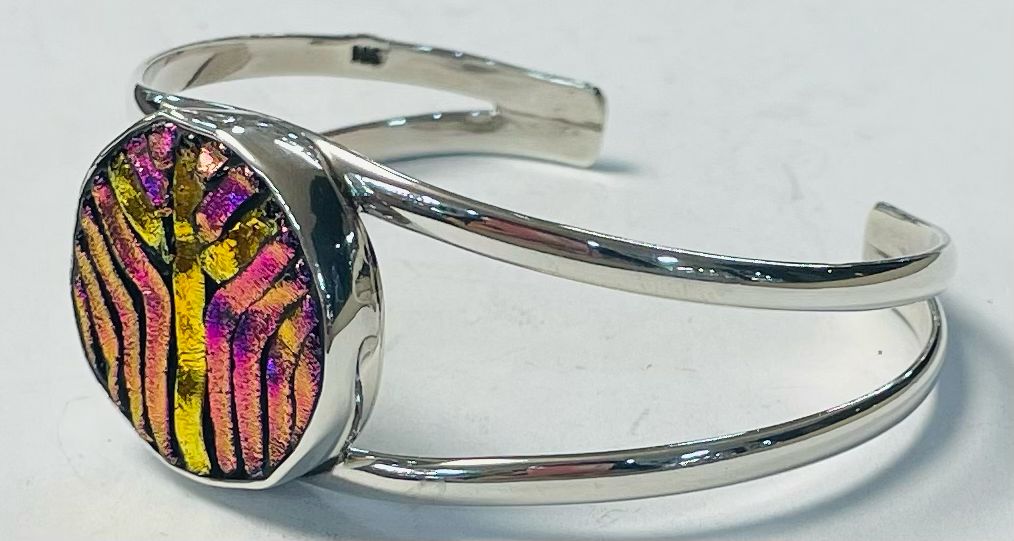 Brazalete con Dicroico en Plata Ley 925, vista frontal