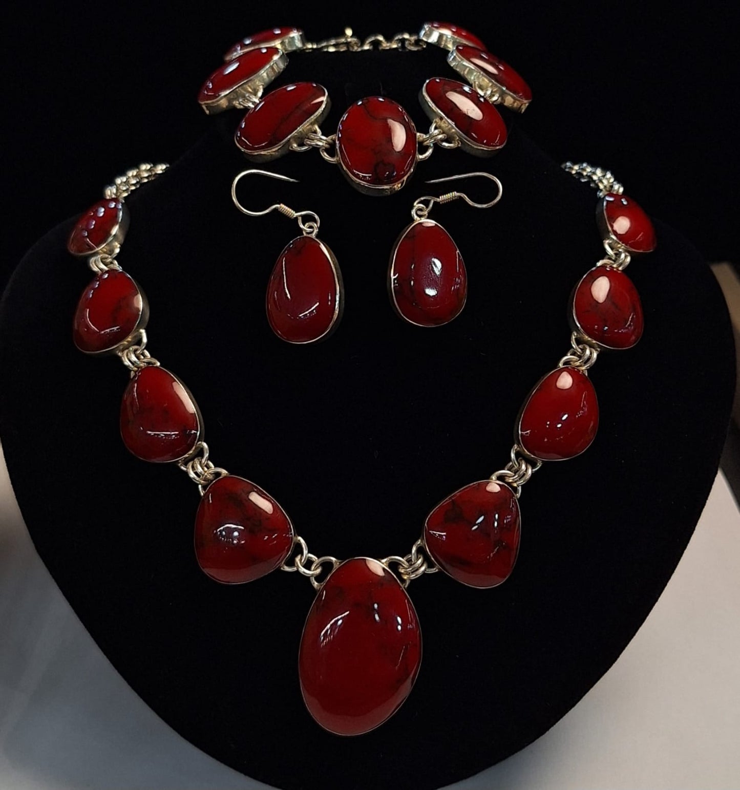 Set de Collar con Incrustaciones de Piedra en Plata Ley 950, sello de autenticidad Plata Ley .925