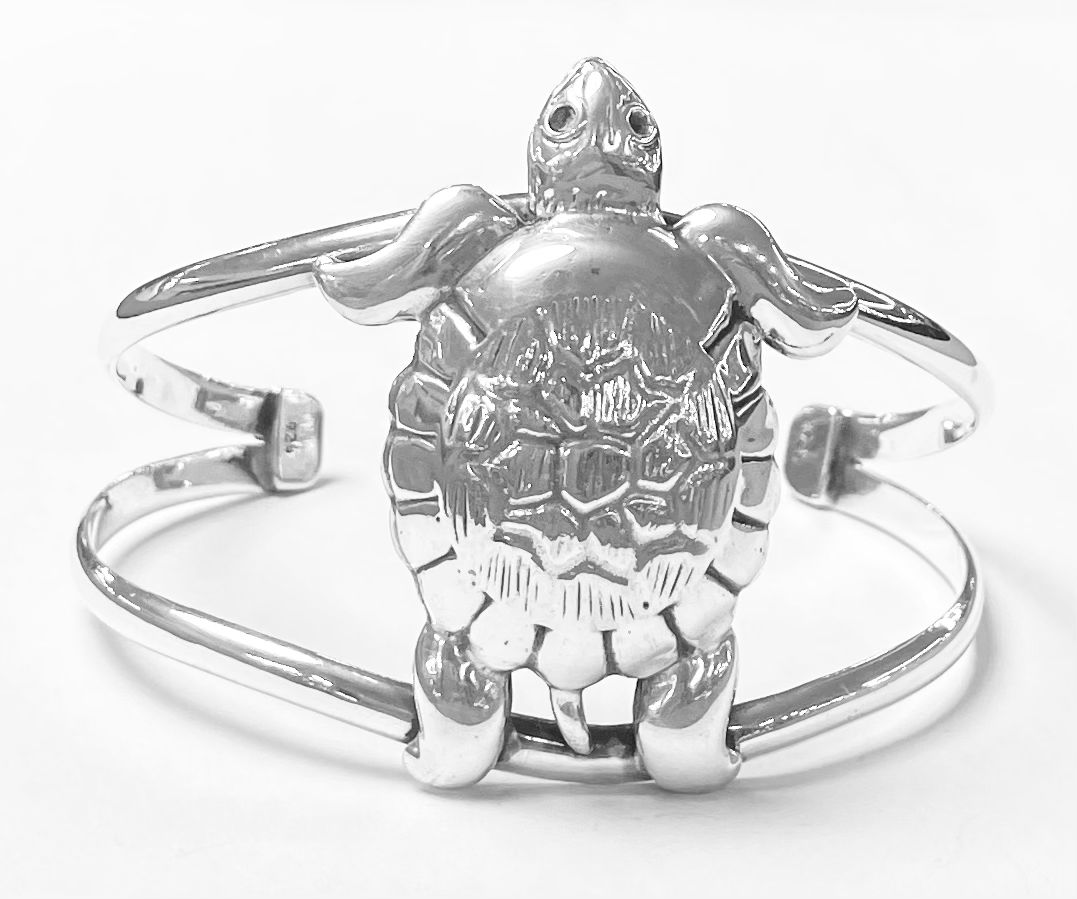 Sello de ley en el interior del brazalete tortuga en plata 925