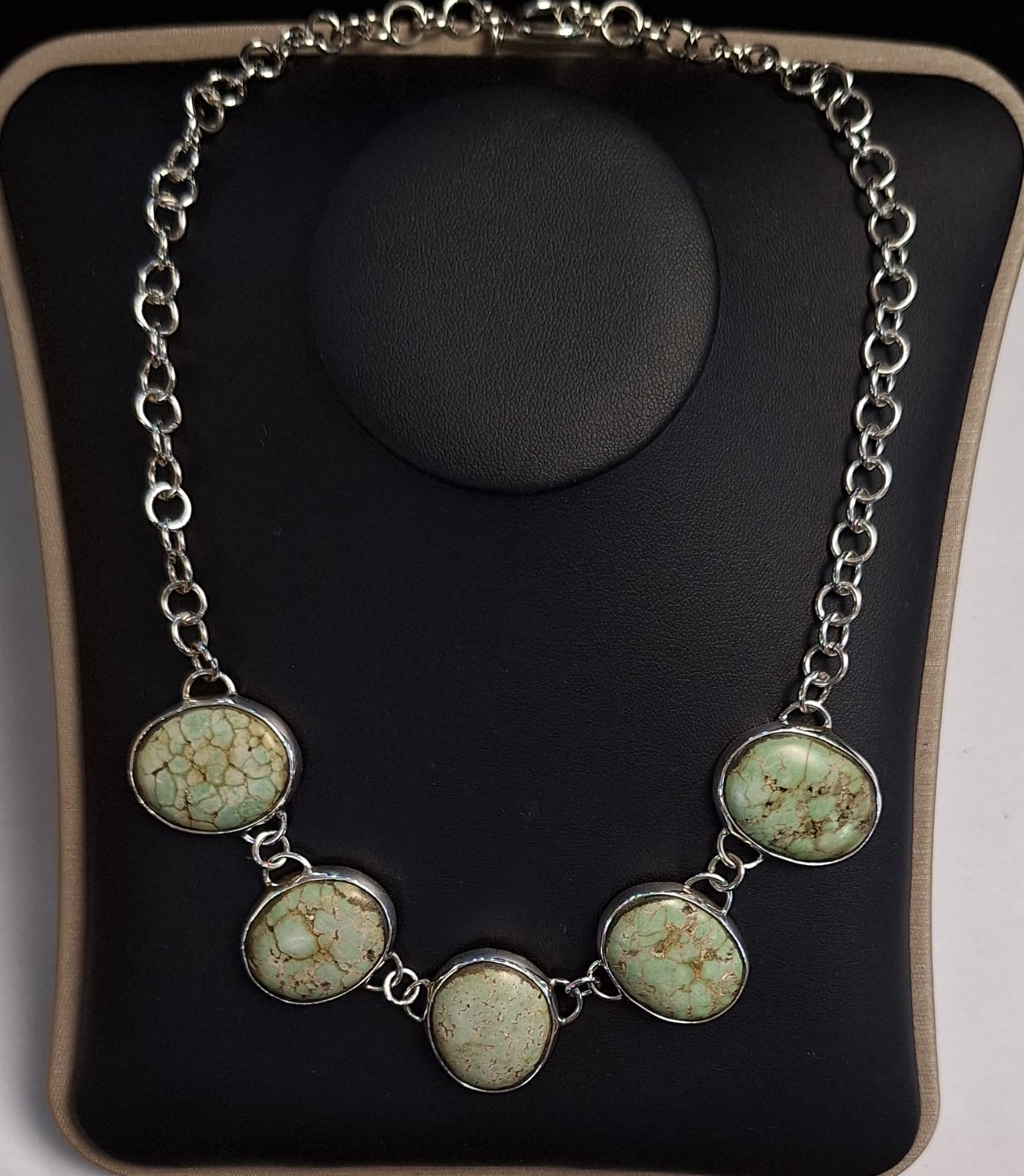 Collar con Incrustaciones de Turquesa en Plata Ley 925, sello de autenticidad Plata Ley .925