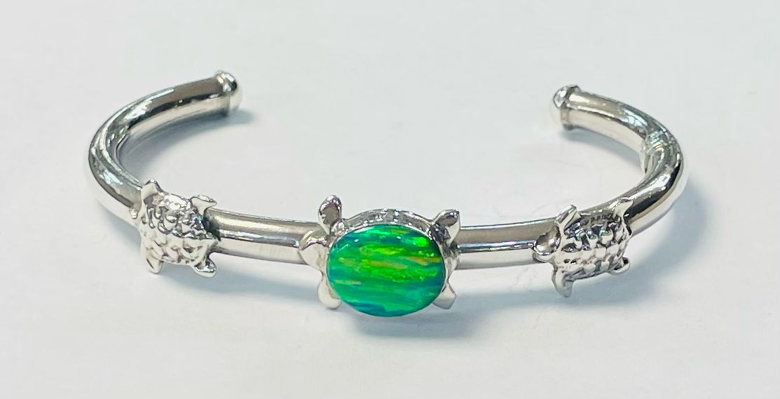 Sello de ley en el interior del brazalete tortuga con opalo plata ley 925