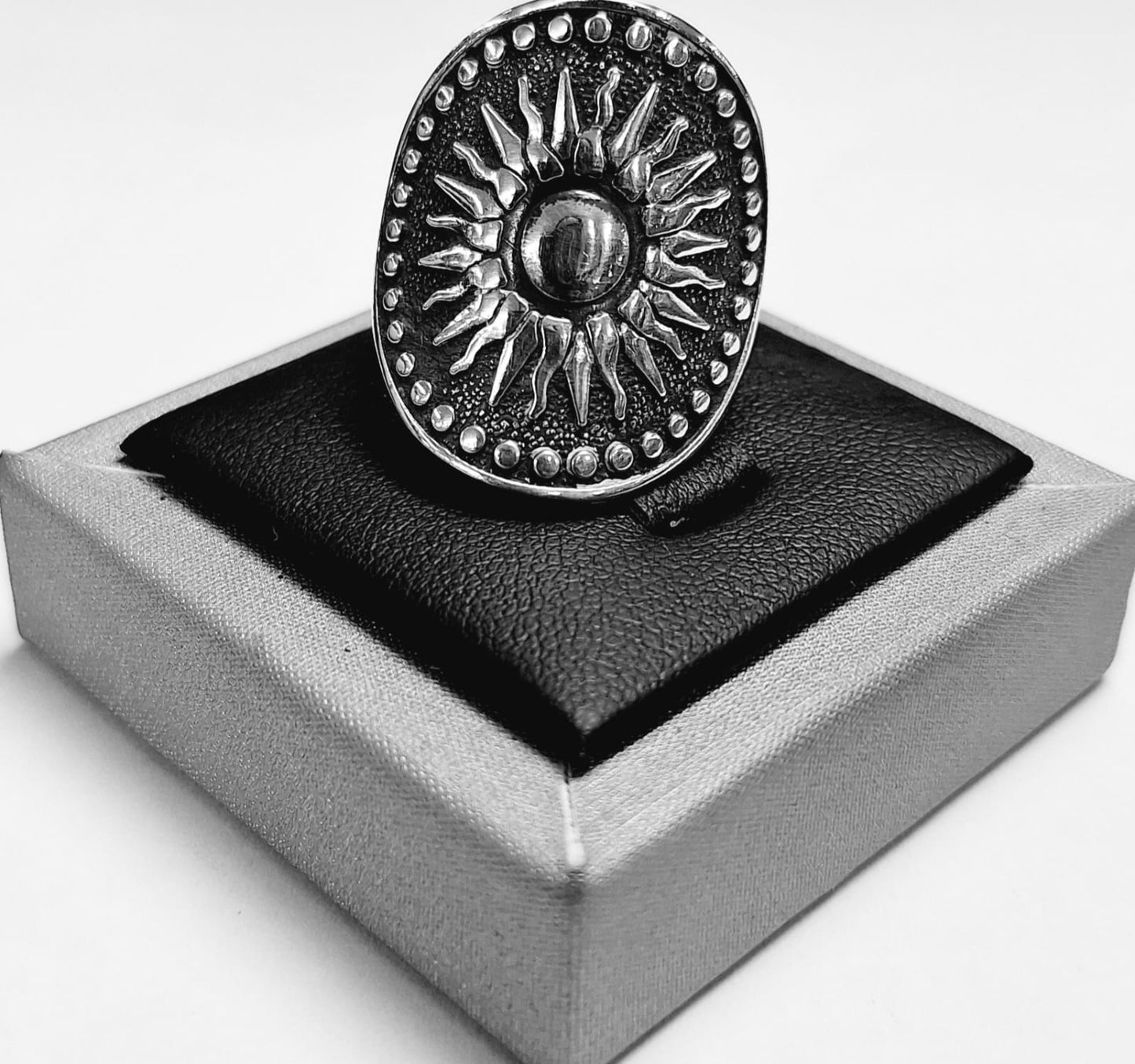 Anillo Sol Maya en Plata Ley 925, vista frontal