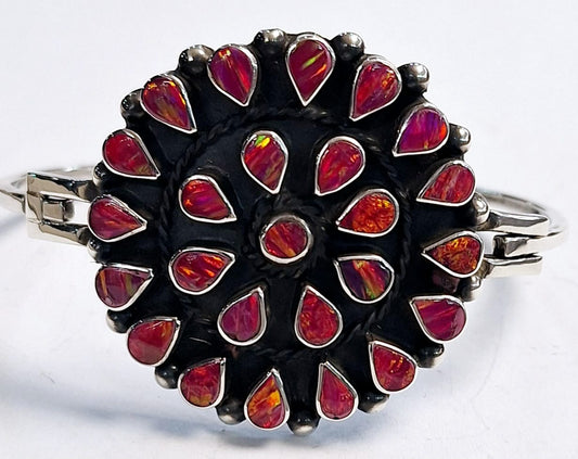 Sello de ley en el interior del brazalete con opalo en plata ley 925