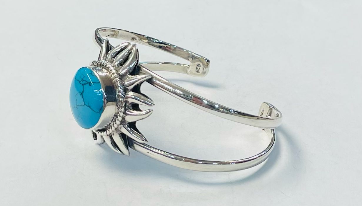 Brazalete con Turquesa en Plata Ley 925, vista frontal
