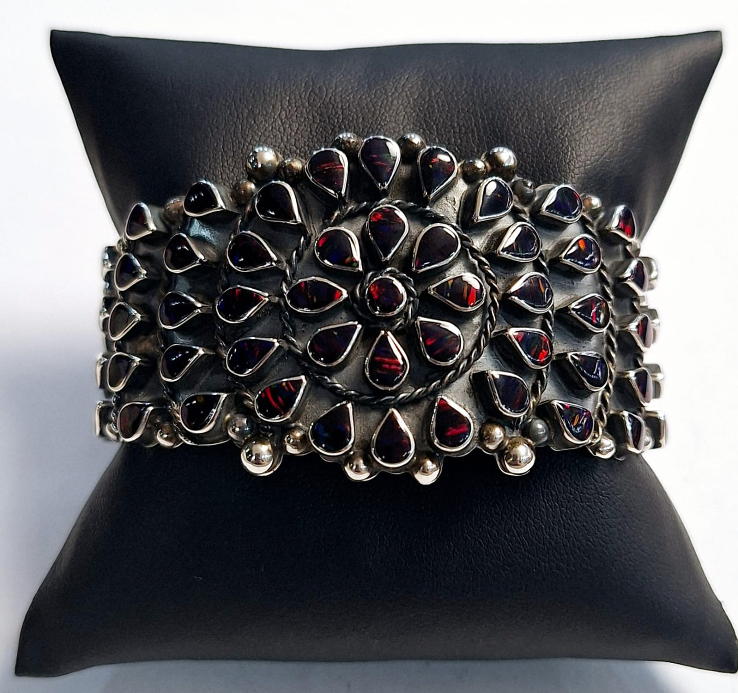 Brazalete con Opalo en Plata Ley 925, sello de autenticidad Plata Ley .925