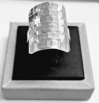 Sello de ley en el interior del anillo diamantada plata ley 925