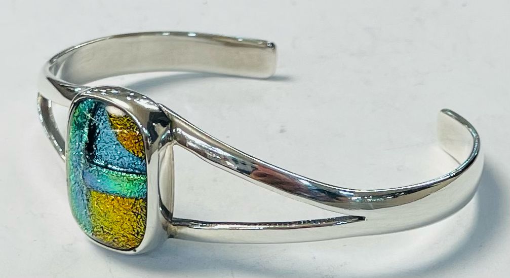 Brazalete con Dicroico en Plata Ley 925, vista frontal