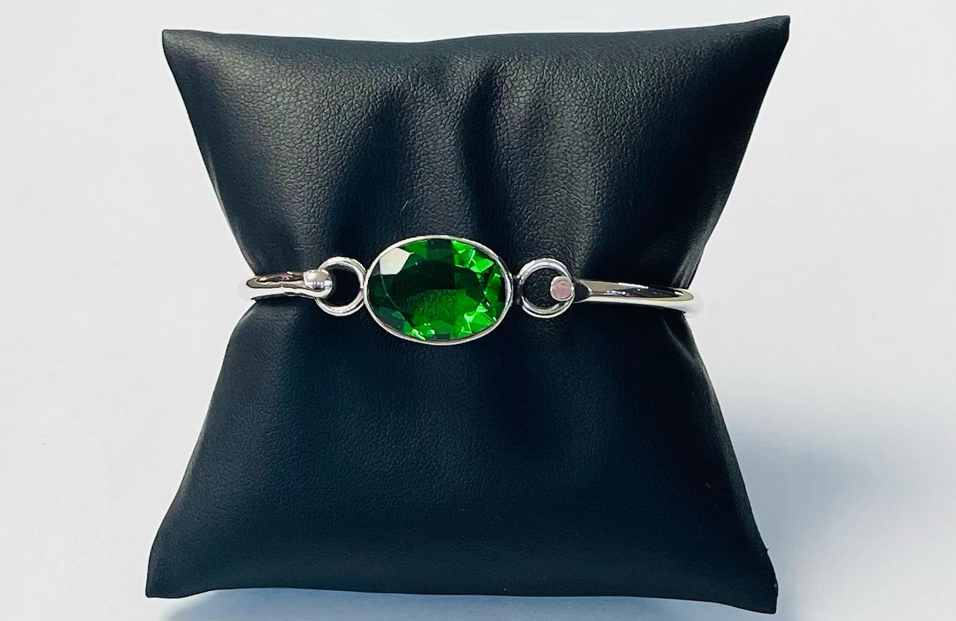 Brazalete en Plata Ley 925, sello de autenticidad Plata Ley .925
