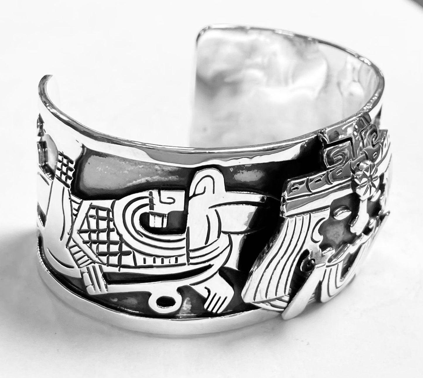 Brazalete en Plata Ley 925, sello de autenticidad Plata Ley .925