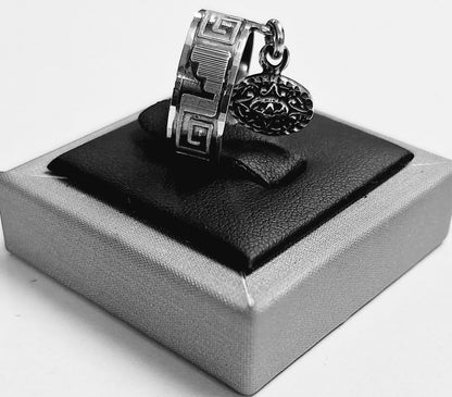 Anillo Grecas con Colgante Azteca en Plata Ley 925, vista frontal