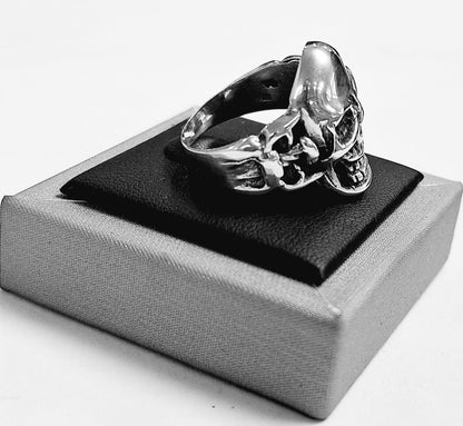 Anillo Calavera en Plata Ley 925, sello de autenticidad Plata Ley .925