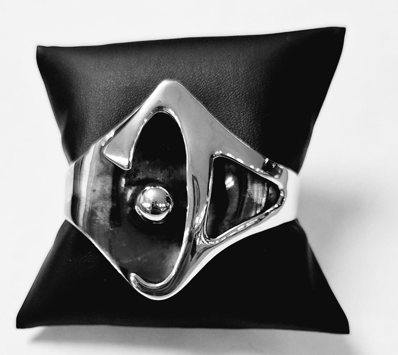 Brazalete en Plata Ley 950, sello de autenticidad Plata Ley .925